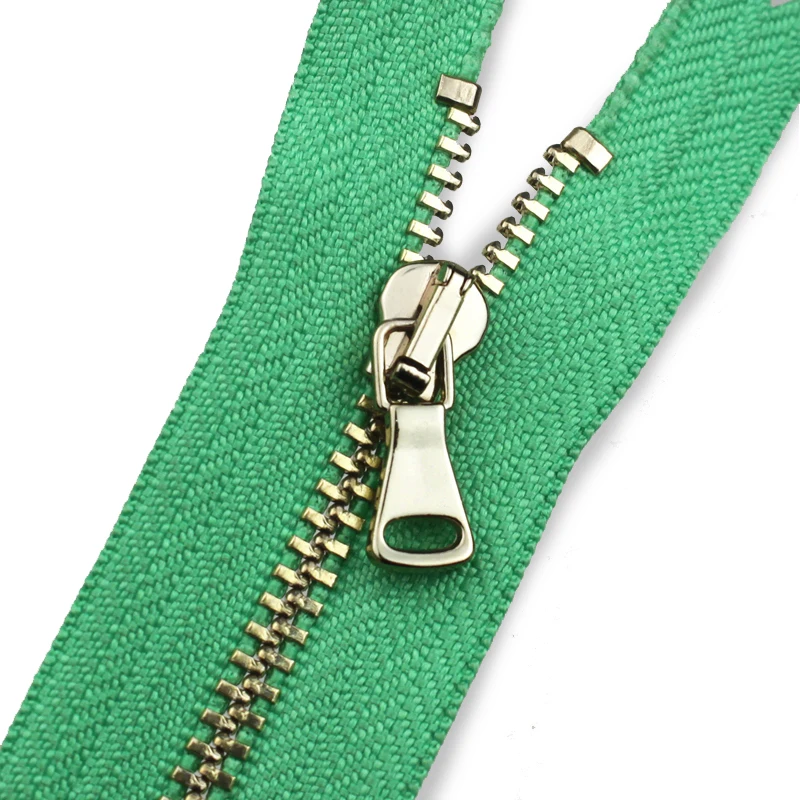 Оптовая продажа Заводская изготовленная на заказ металлическая латунная молния с закрытым концом 3 #16