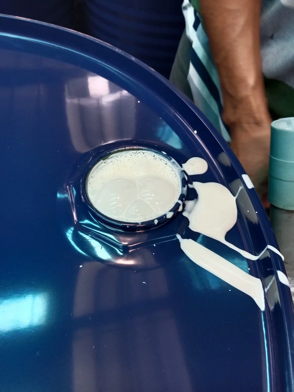 NGOC CHAU Natural Latex High Ammonia 60% DRC - Origin from Vietnam - Package in Black/ Blue Steel Drum