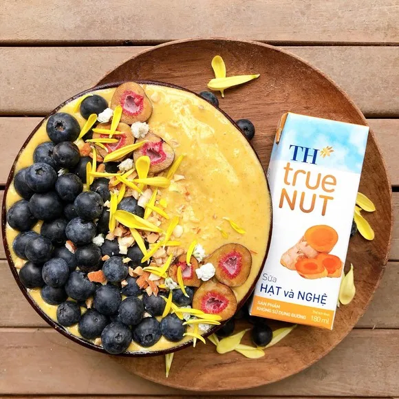 Nuts & Turmeric Milk TH True NUT 180 ml Sterilized Blended Dairy Products Drink High Quality Flavored Milk