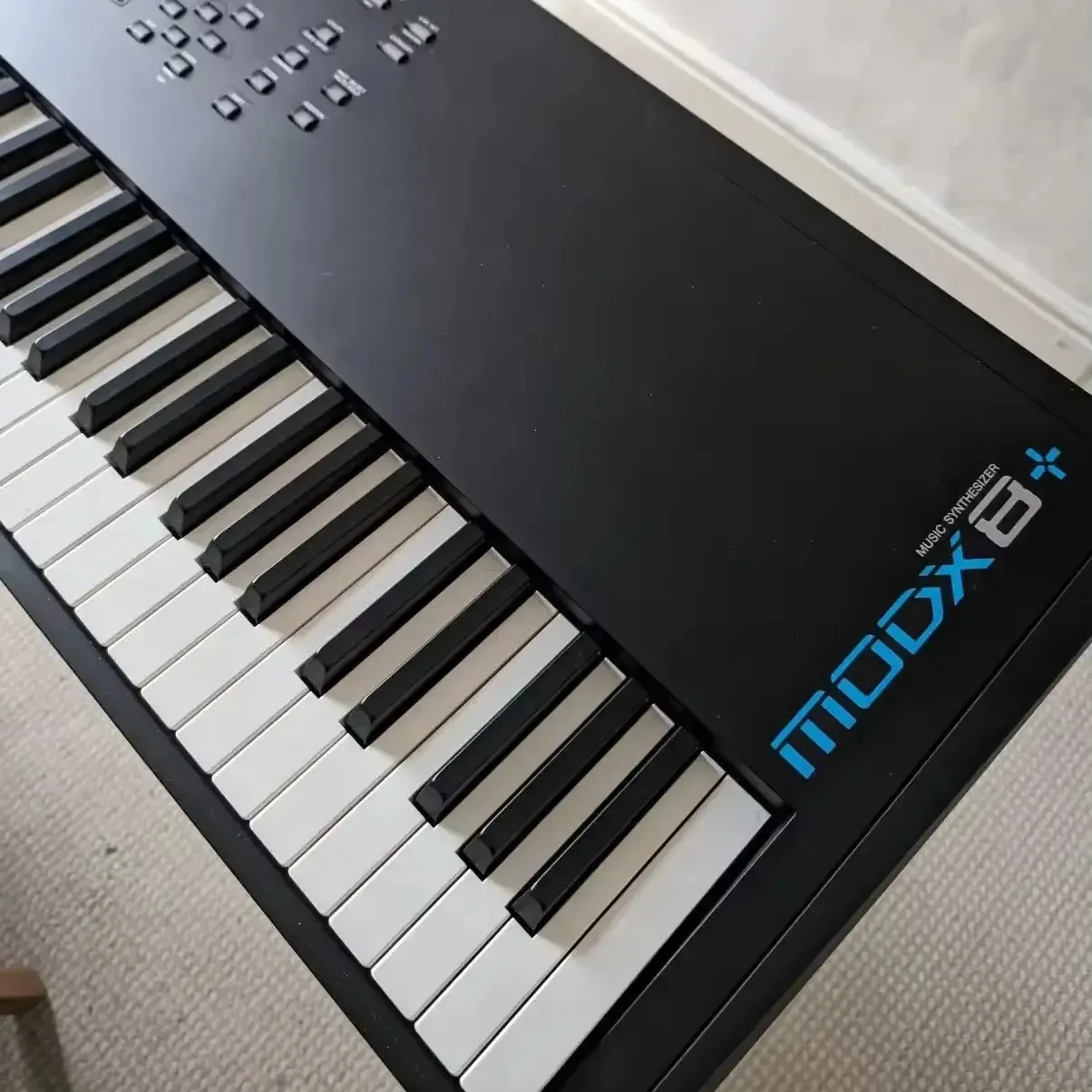 Оригинальный синтезатор музыки yamahs MODX8 с 88-клавишным взвешенным клавишным синтезатором действия клавиатуры коробкой