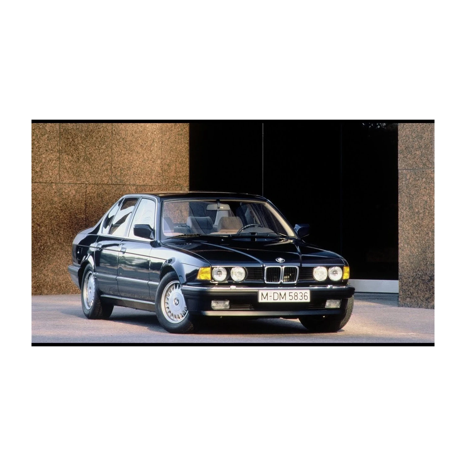 Оптовая продажа недорогие автомобили с правым рулем BMW 7 серии (E32) дешевые б/у 3-Series 320iL 2 0 T зеленый