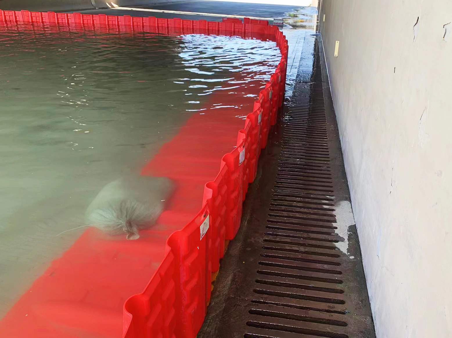 ABS Flood Barrier Gate - Control Water Flow for garage door