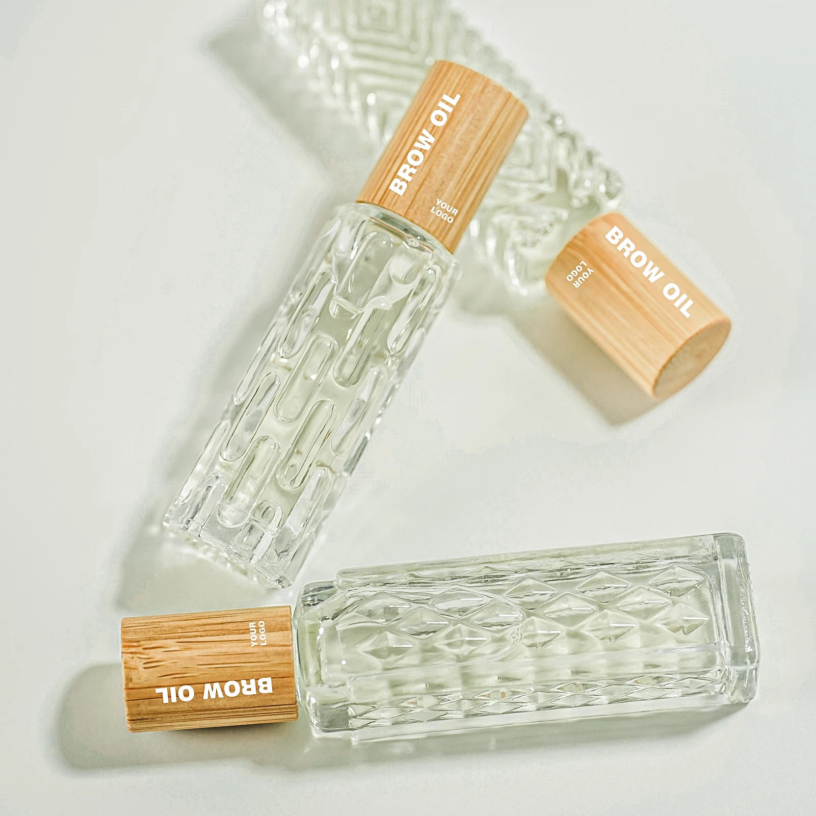 Private Label nourishing brow oil eyelash oil castor oil gold organic vegan cruelty free eyebrow and eyelash growth serum