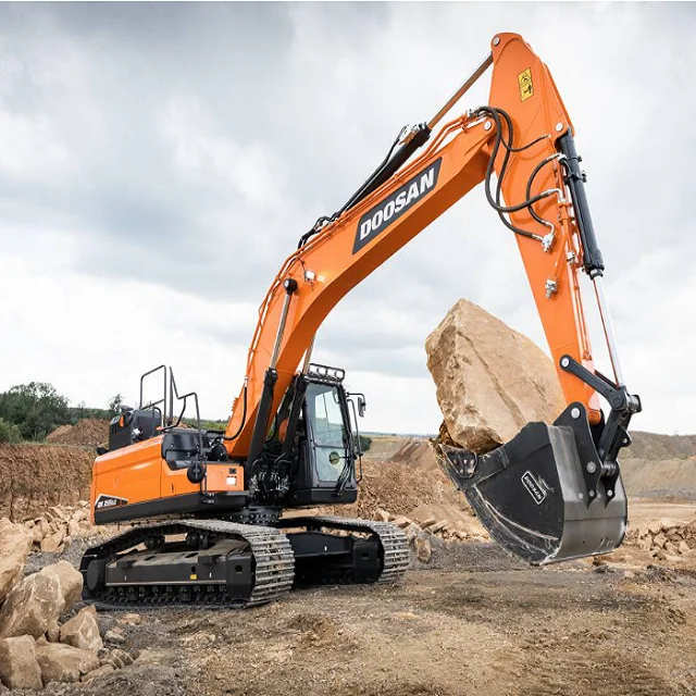 Good Condition made in South Korea 22 ton hydraulic used doosan dx225 excavator for sale