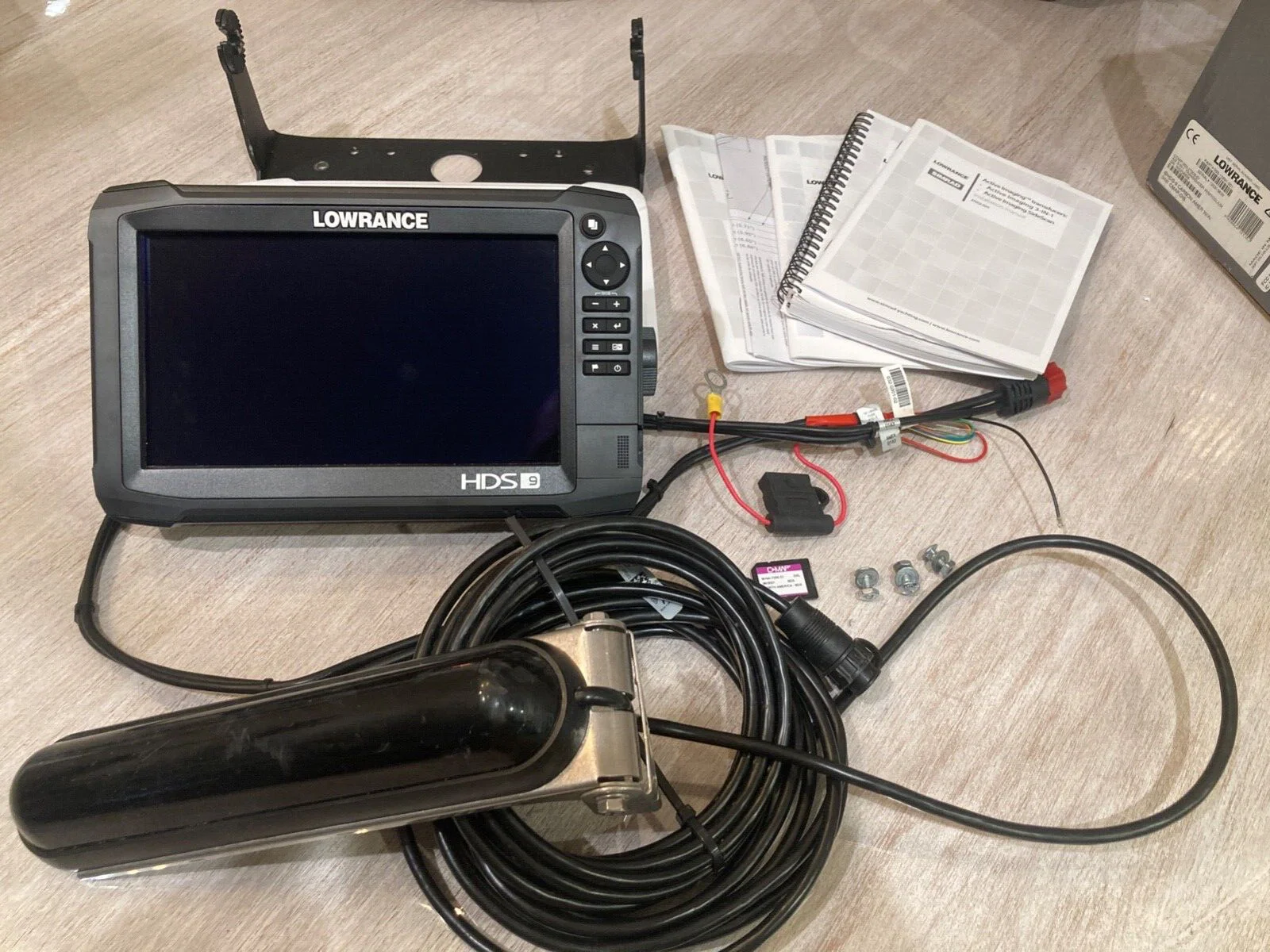 Купить 2 получить 1New Lowrance HDS-9 углерода 9-дюймовый при активном изображений 3-в-1 датчик эхолот и Картплоттер с