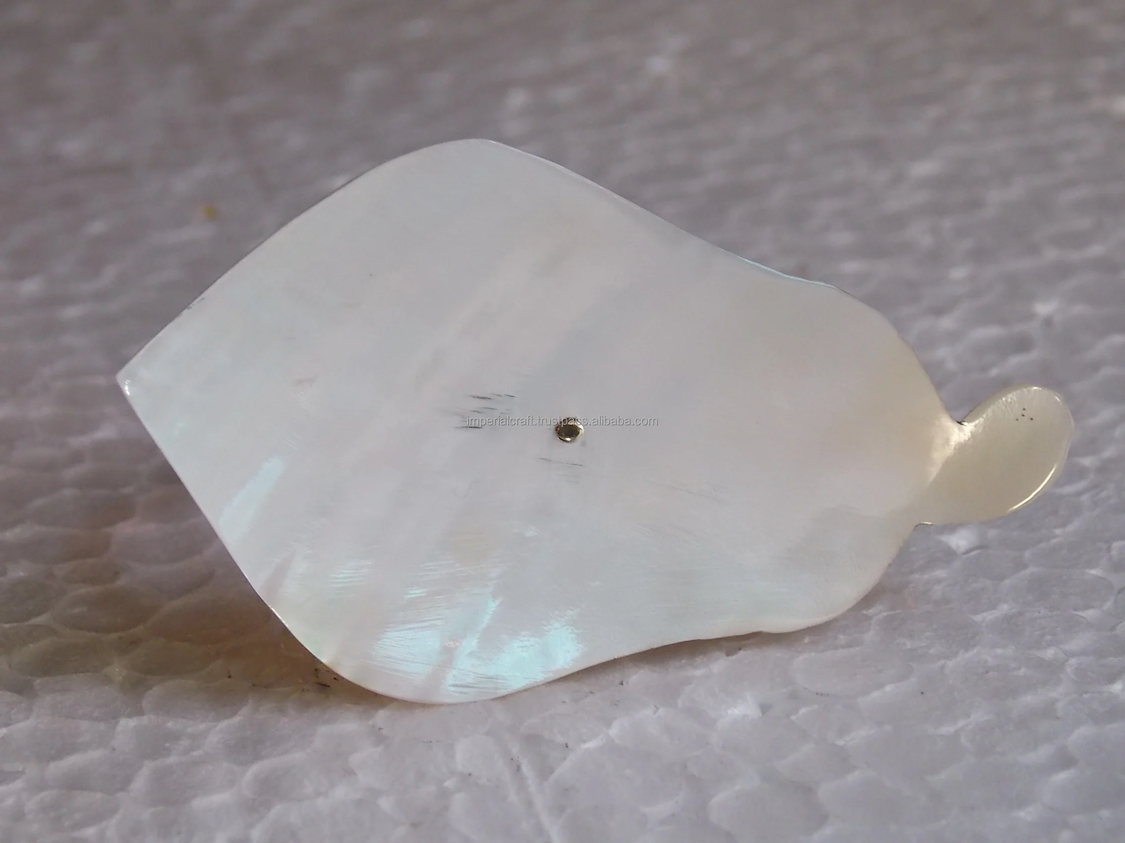 new arrival mother of pearl and metal napkin holder ring for weddings and table decoration new mega star design