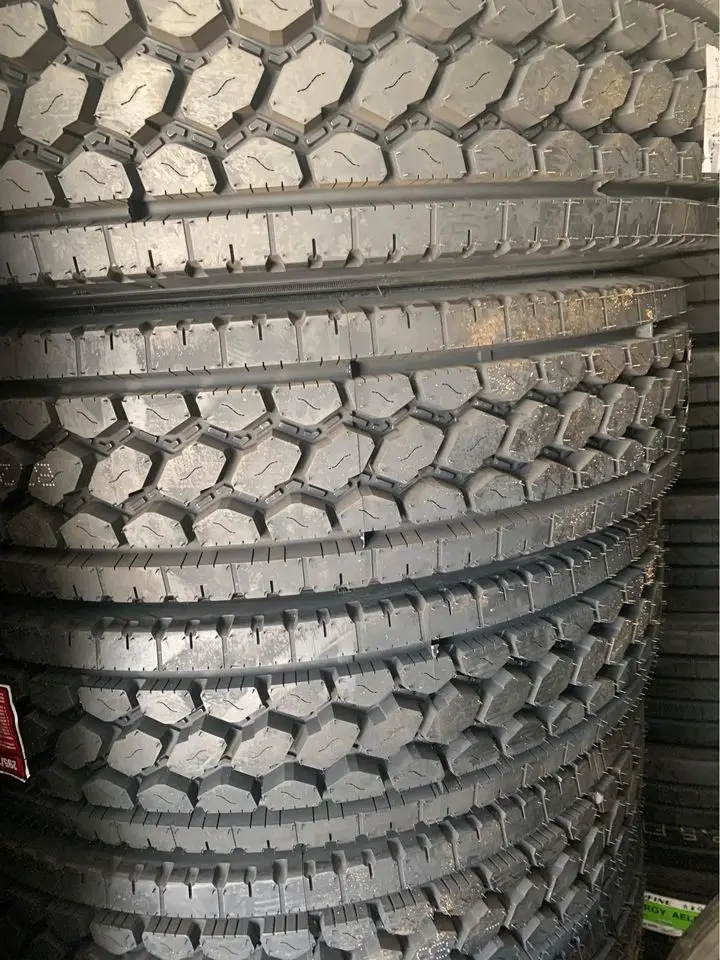 TECH High QUALITY TBR Heavy Duty Light Truck Tire 11R22.5 11R24.5 Tires 295 75 22.5