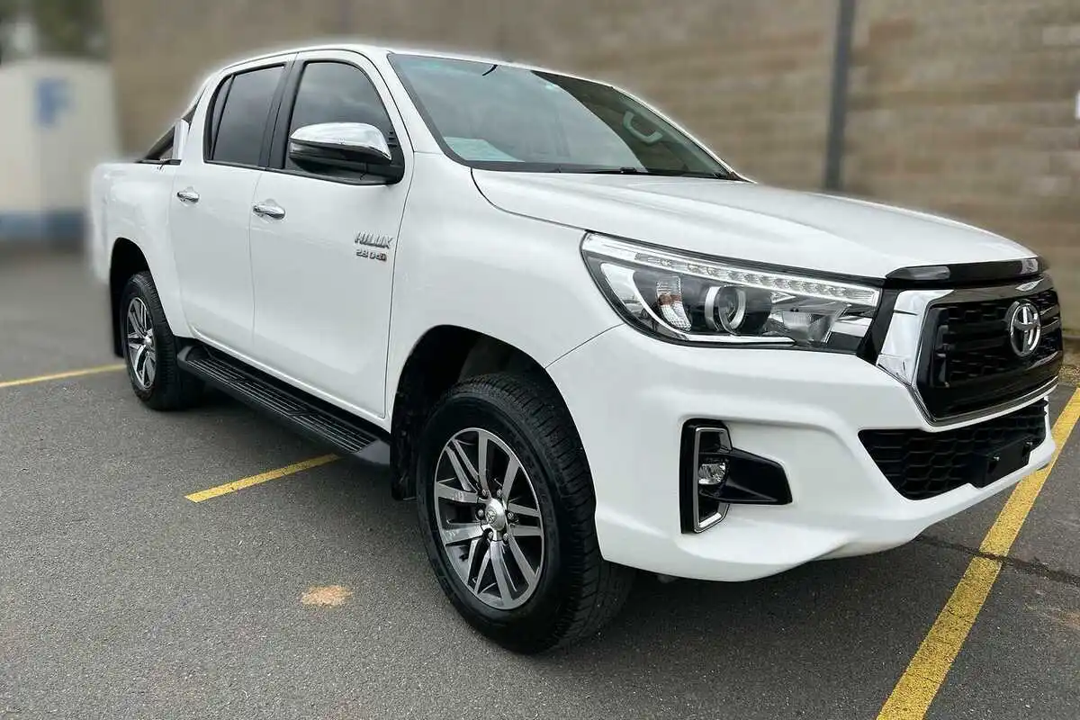 2022 2023 2024 подержанных автомобилей 2021 TOYOTA HILUX DOUBLE CABIN 4x4 пикап REVO CAB