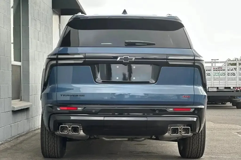 Б/у 2024 Chevrolet Traverse RS FWD