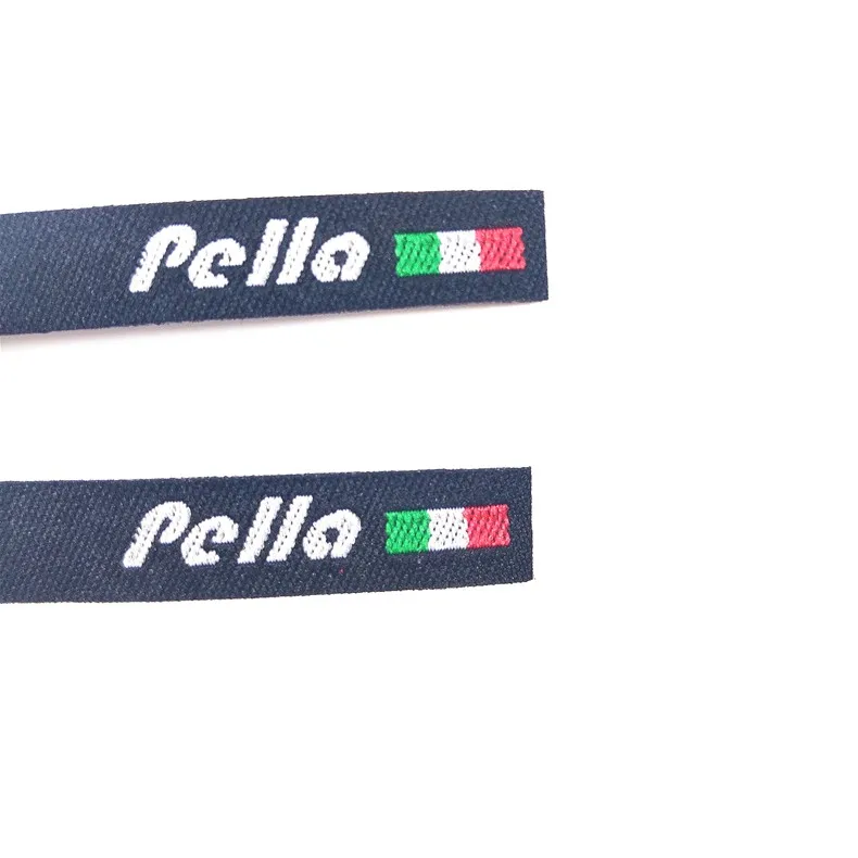 Factory Wholesale Price Red Green Withe flags Center Fold Customized Private Label Clothing Logo Women Men Woven Garment Labels