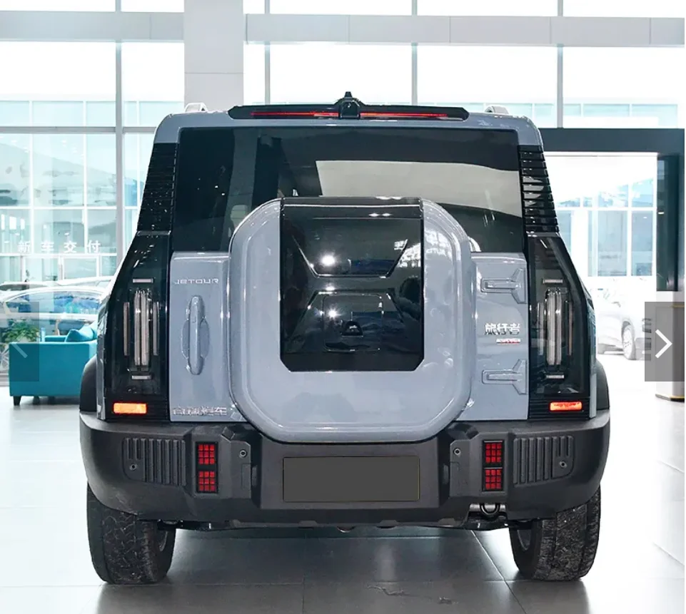 Most popular Jetour traveller city off-road car automatically switch to four-wheel drive mode