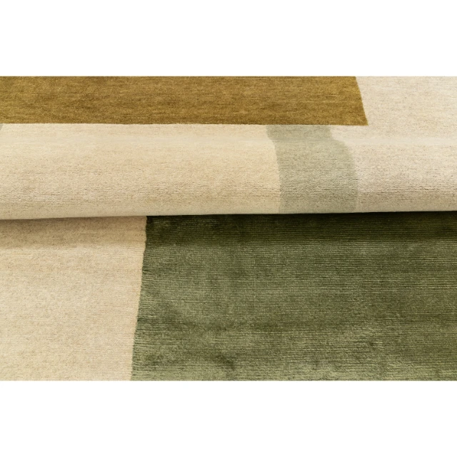 Carpet Handmade Hand Woven Tufted Made of 100% Soft Blended Wool Export Quality Embroidered Carpets Persian Design Collection