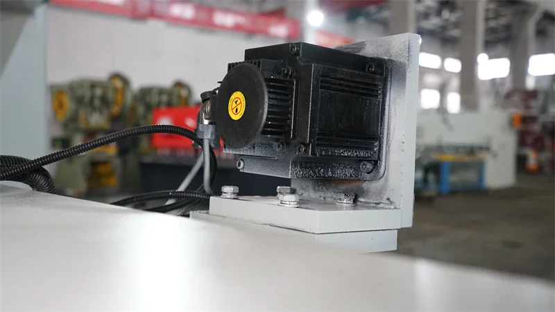 CNC 10mm Thickness Hydraulic Metal Stainless Steel Aluminum Shearing Guillotine Cutting Shearing Machine