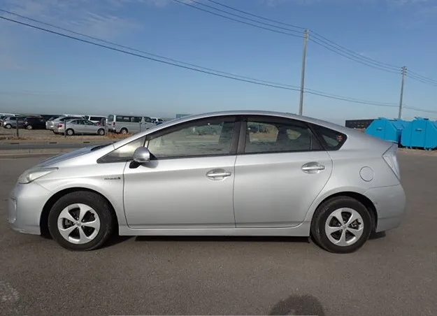 USED RIGHT HAND DRIVE 2010 2012 2013 2014 2015 TOYOTA PRIUS HYBRID FOR SALE