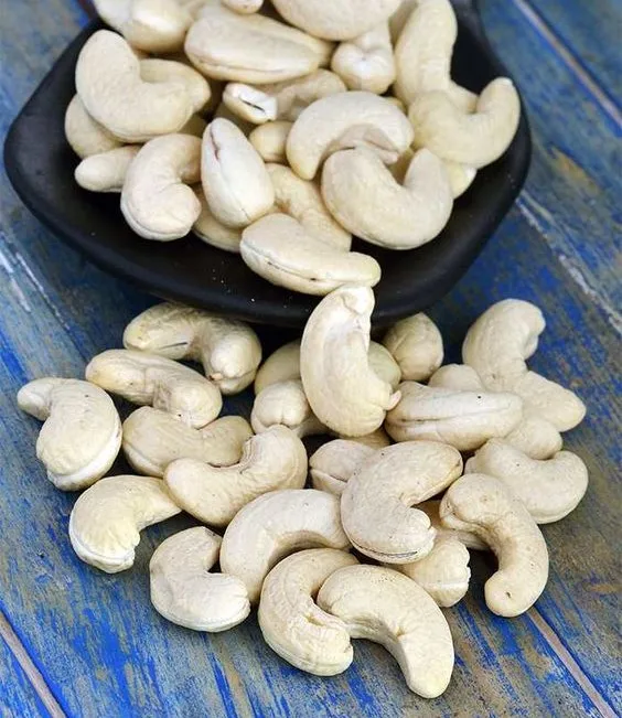 VIETNAM WHOLE CASHEW NUT WW320/ WW240/ WW180  Good Price High Quality For Middle East Market