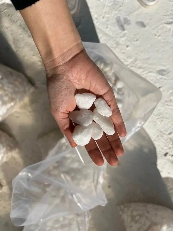 wholesale natural snow white pebble stone vietnam pebble