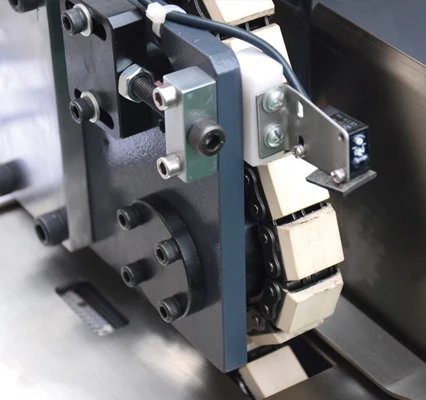 Устройство для склеивания позвоночника, устройство для склеивания позвоночника, блокнот для упражнений, клейкая лента для склеивания позвоночника