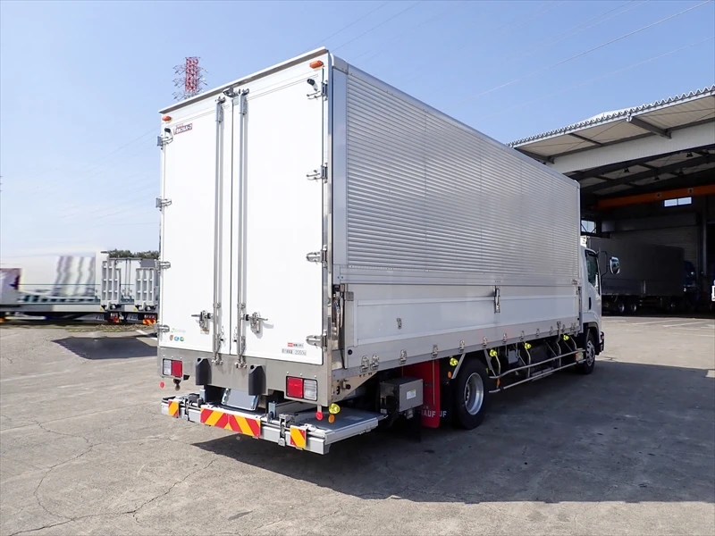 Japan Wholesale Second Hand Used Truck ISUZU FORWARD Wing Van