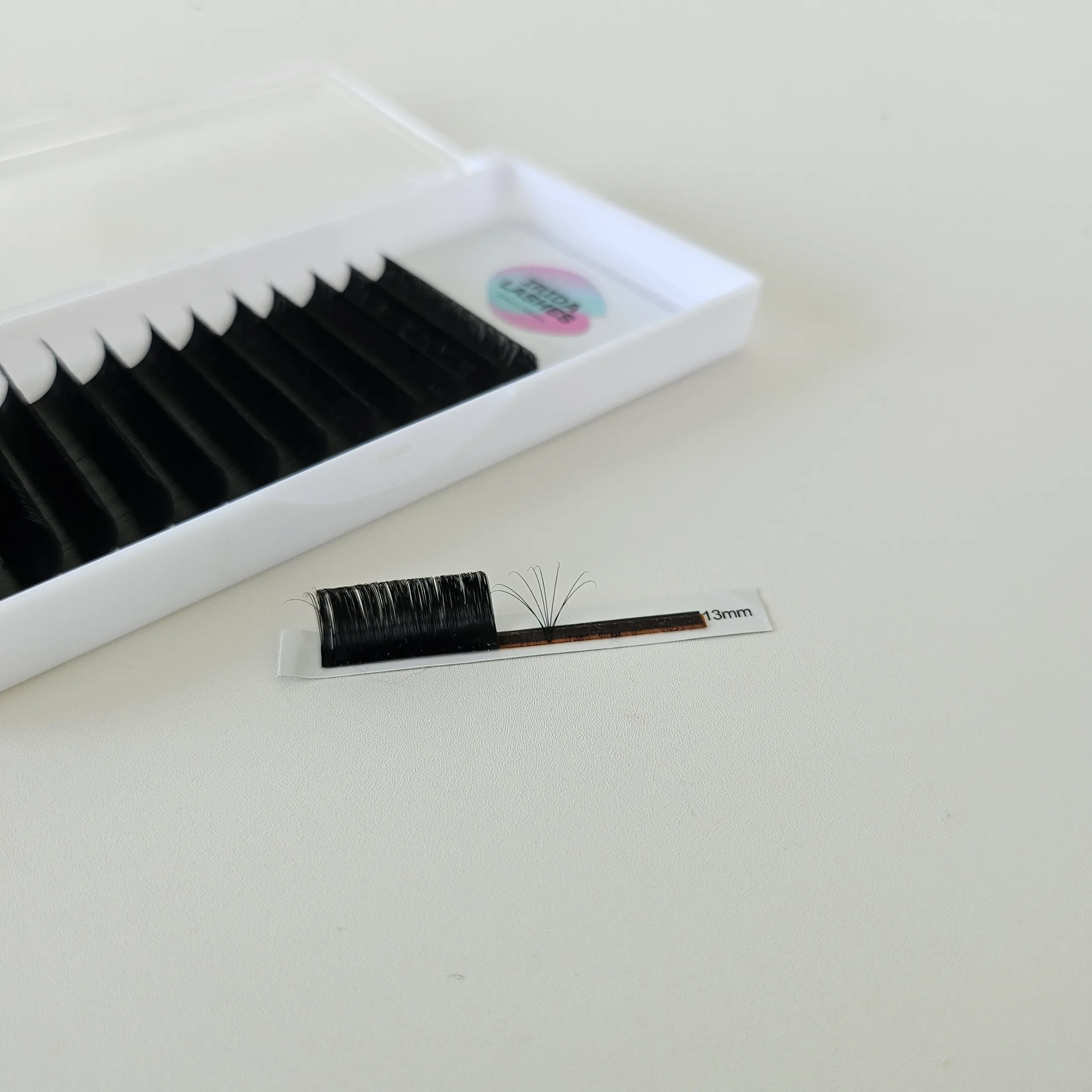 Высококачественные Накладные ресницы ручной работы корейские волокна PBT с заостренной основой и искусственные норковые ресницы обслуживание OEM/ODM