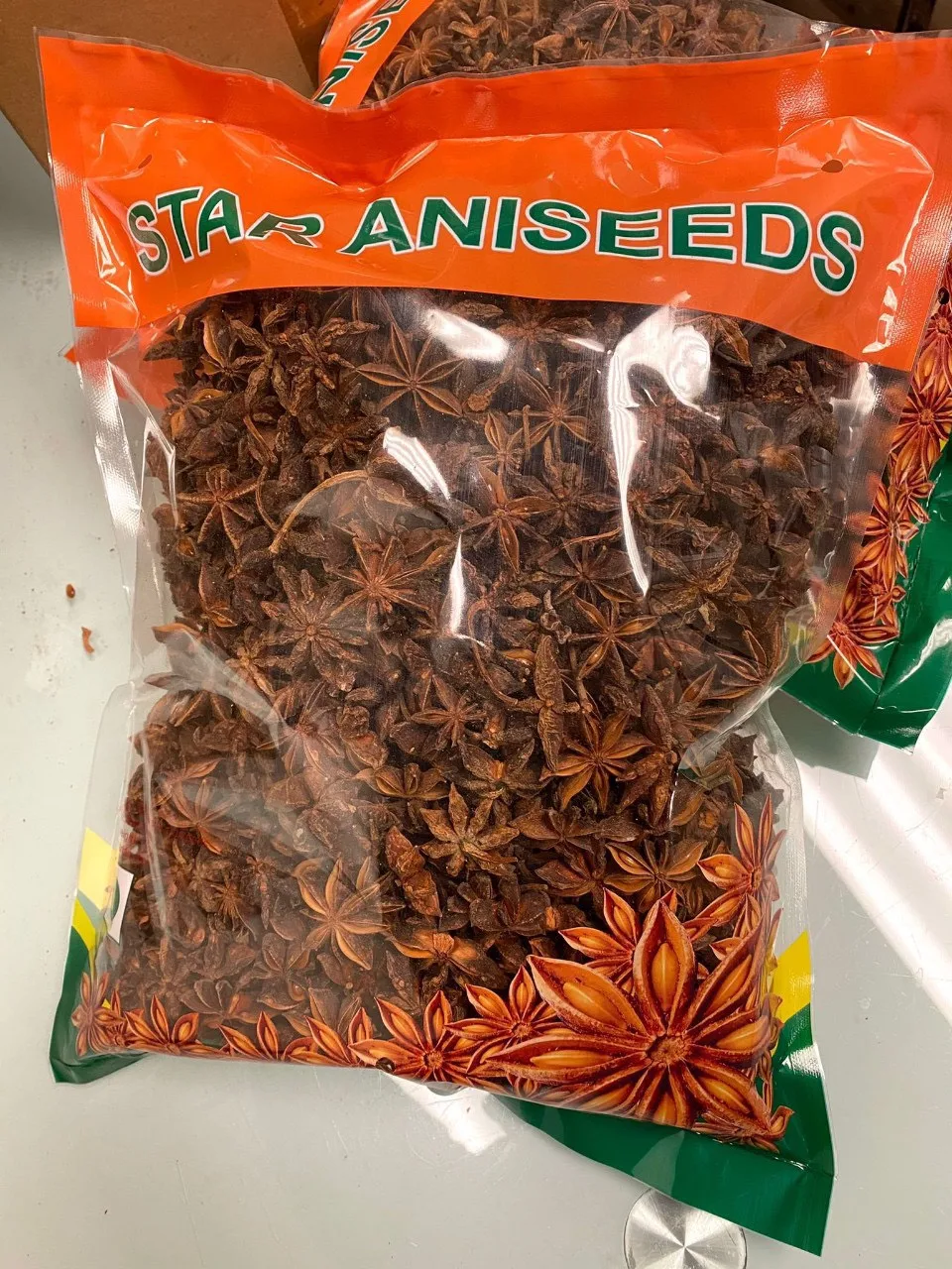 Fully certified premium autumn star anise whole with the best price and high quality from Vietnam origin