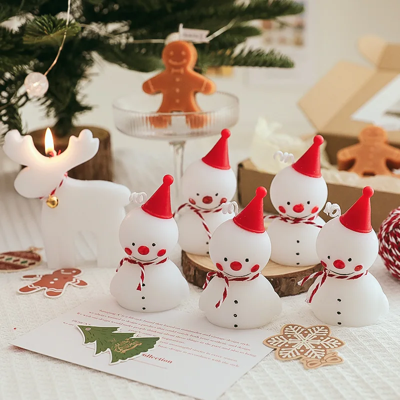 Wholesale Cute Christmas Scented Candles Snowman Elk Shaped Candles Gift Fragrance Aromatherapy Candles For Christmas Decoration