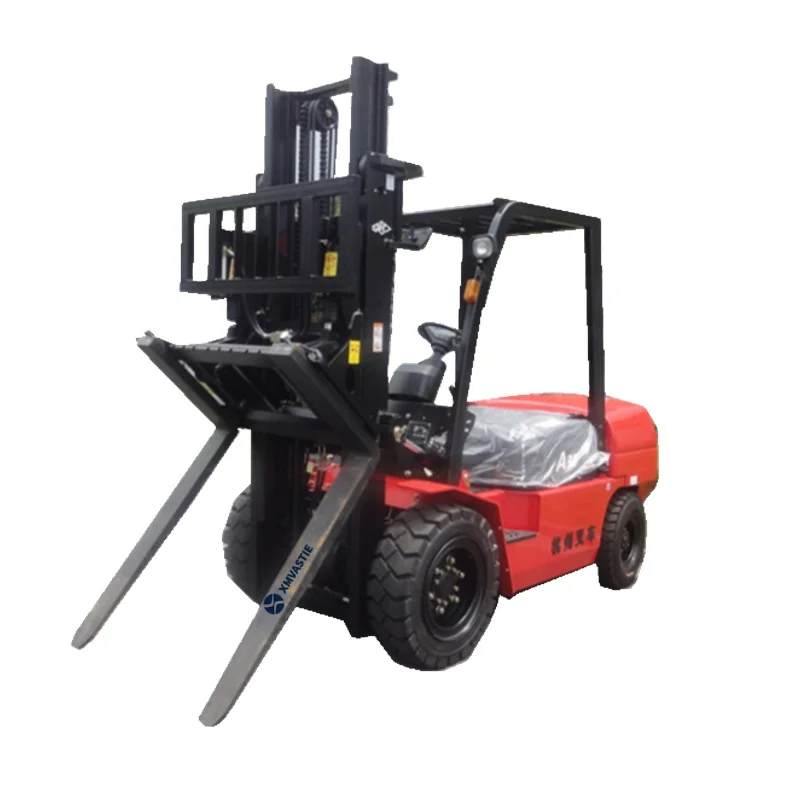 Electric forklift equipped with XMVASTIE hinged fork attachments