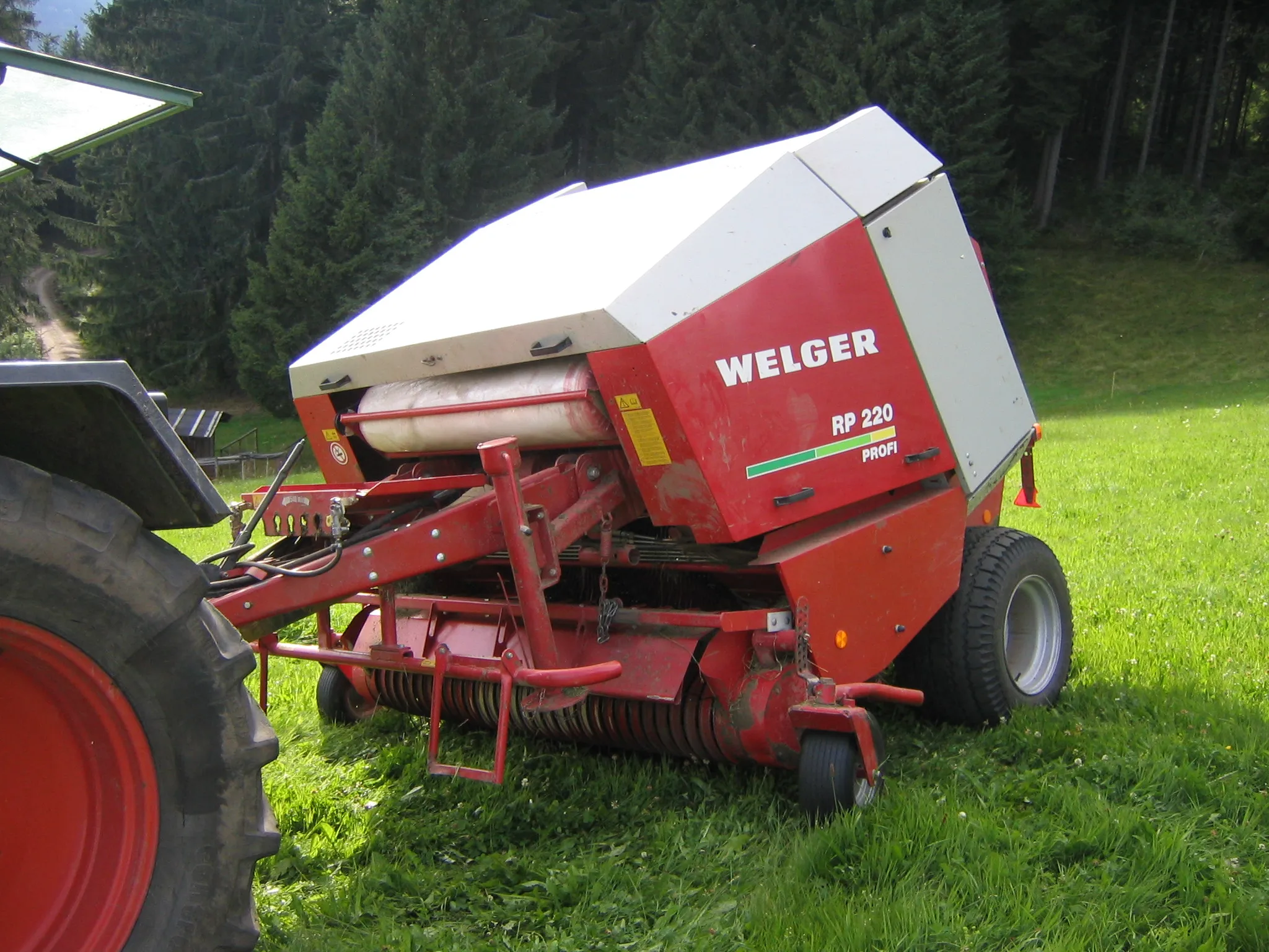 Multipurpose Hay and Straw Baling Machine tractor Mini Hay Baler Machine Grass round baler