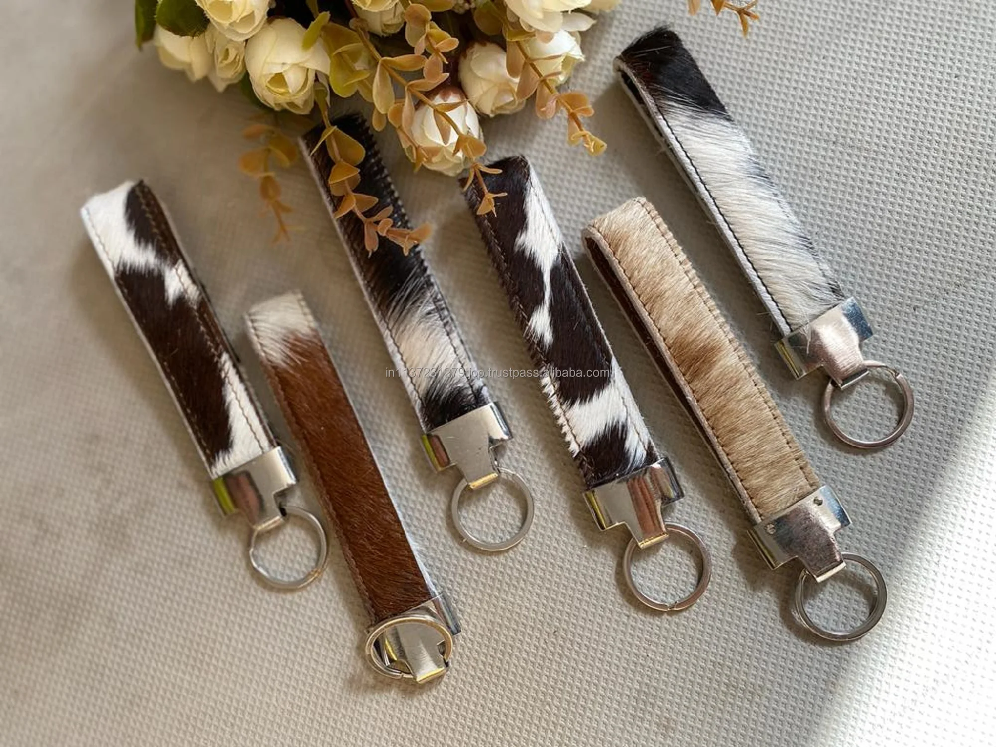 New Real Handmade Genuine Hair On Hide Fur Leather Cute Charming Wristlet Shape Keyrings Western Style Modern Wristlet Shaped Ke