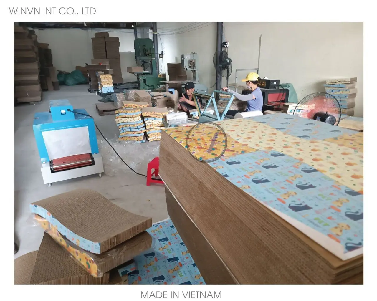 Hot Product 2023 Cat Toys Paper Cat Scratcher Best Supplier Friendly Material Cat Chewing // Made in Vietnam // Christin WINVN