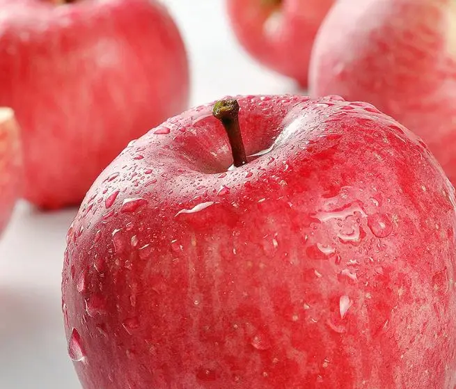 Farm fresh apple South African Chinese fruit fuji apple