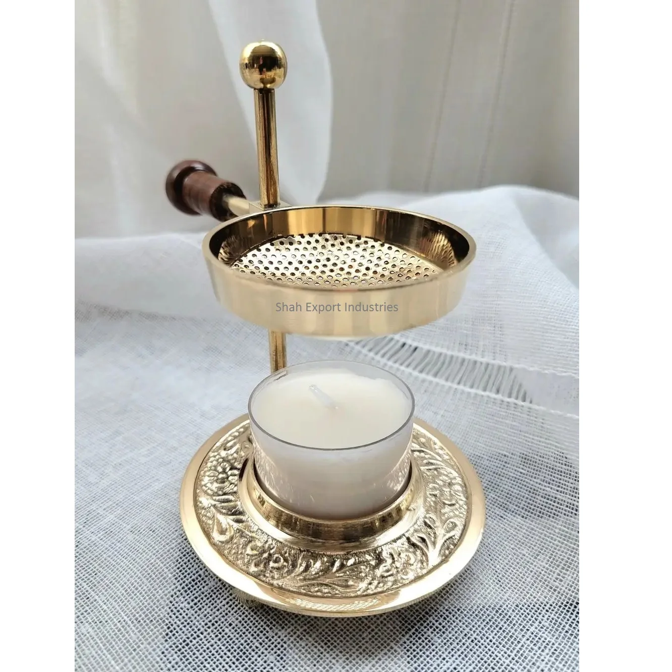 Подсвечник из латуни