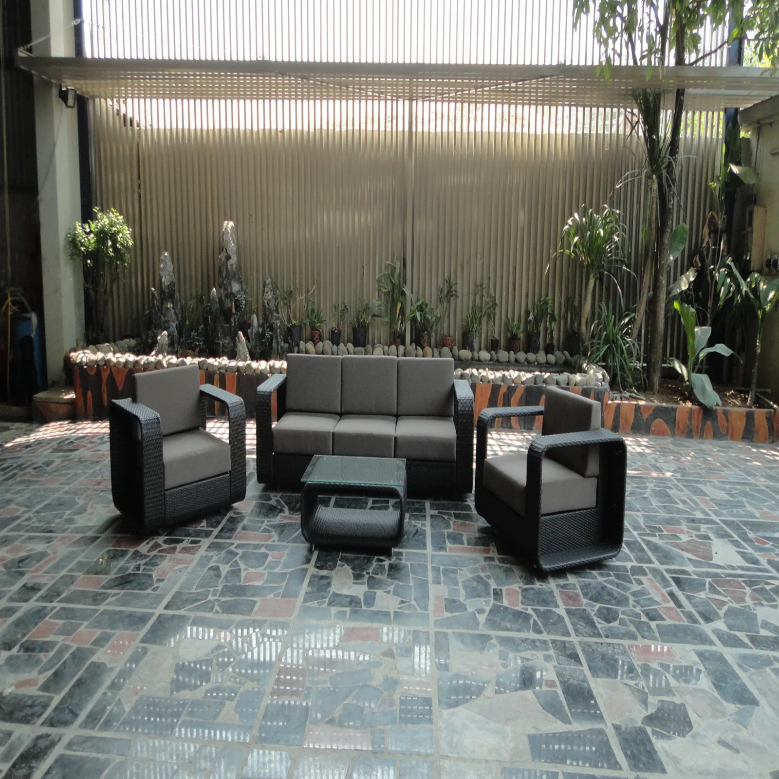 black rattan handicraft garden outdoor furniture patio dining set with cushion 10cm Vietnam outdoor furniture strong frame