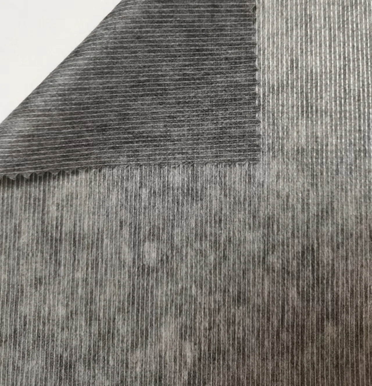 Low price factory Polyester/Nylon reinforced stitch bond Interlining nonwoven buckram fabric fusing brushed for suits downjacket