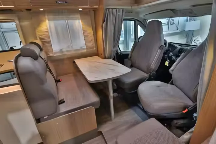 Used Mobile Car Trailer for Camping and Travel for Street Caravan Camper with Comfortable Mobile House Features
