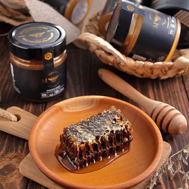 Manukawellbeing - New Zealand Bulk Pure Natural Manuka MGO 850+ Honey In Clean Drums 300KG