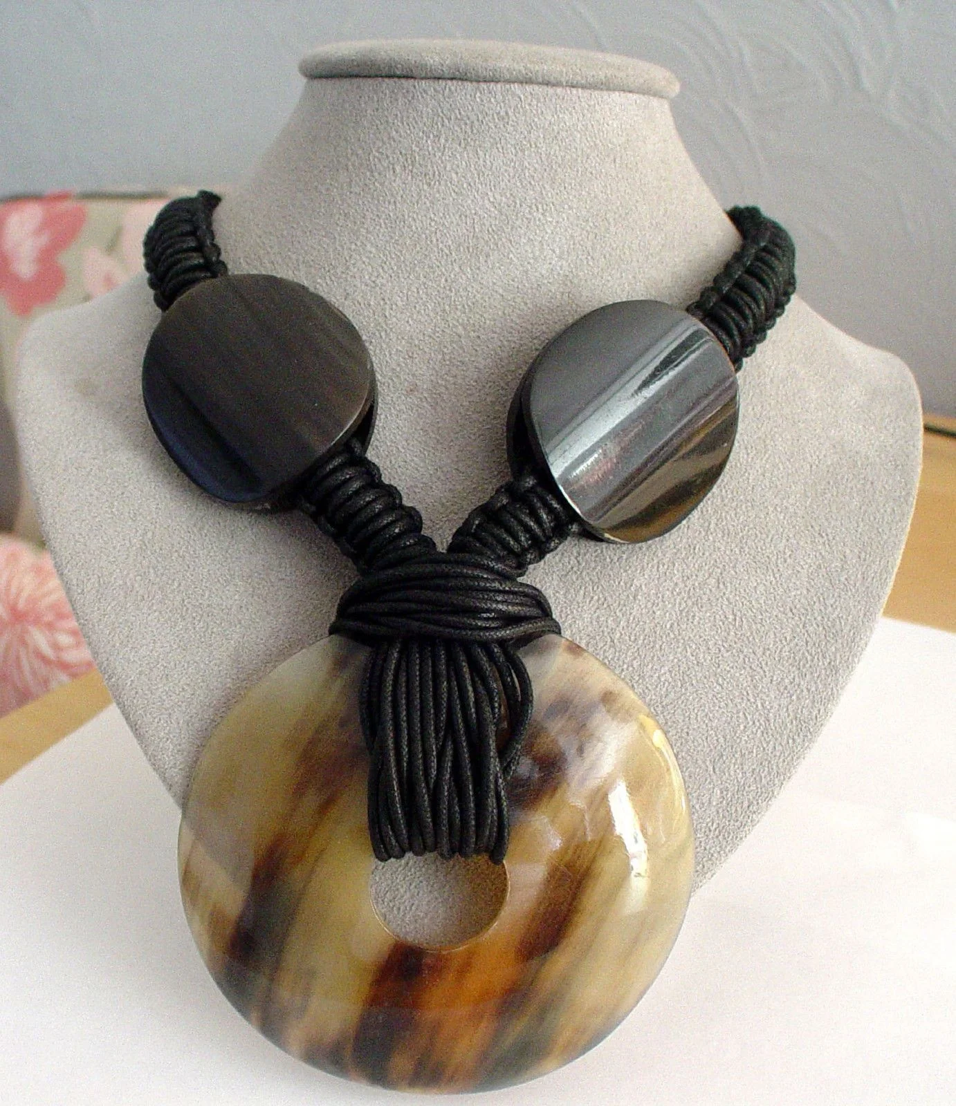 Hot Sale Buffalo Horn Fashion Jewelry Necklace