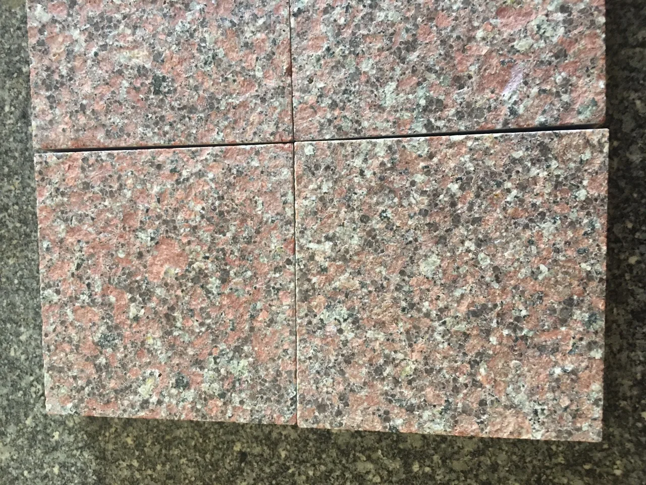 Natural Split Driveway Walkway Stone Red Granite Cubic Cobbles Cheap Price Factory Direct Export