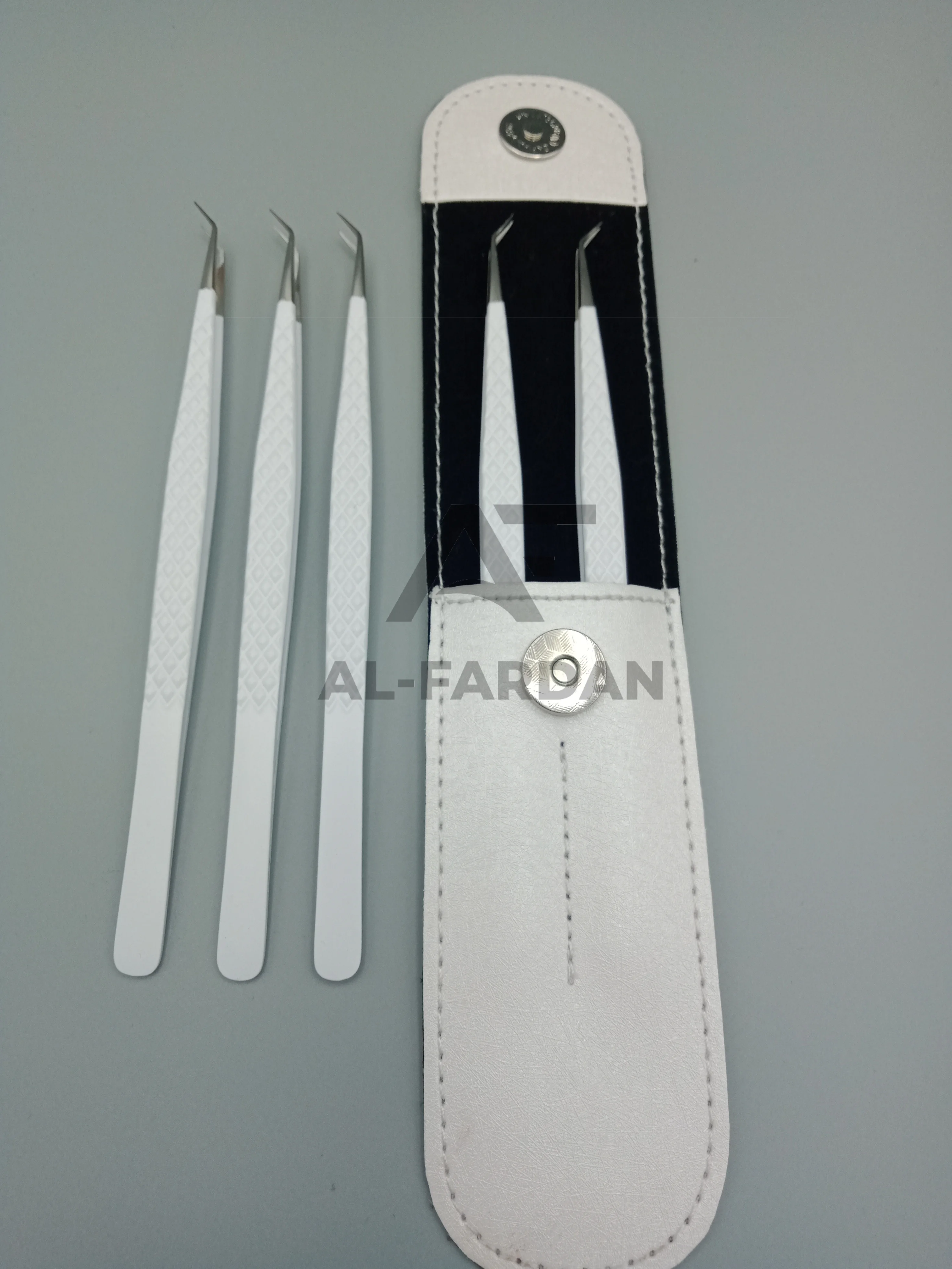 Diamond Grip White Color Powder Coated Skinny 14 Cm long 45 Degree Eyelash Extension Tweezers Solid Stainless Steel