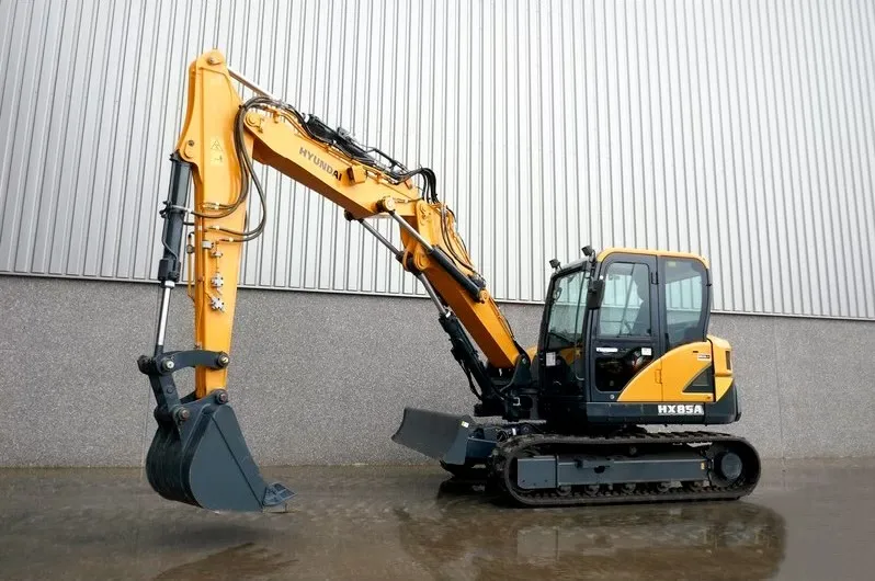 Fairly Used Construction Building Machinery Hyundai Hydraulic Compact Excavators HX85A For Sale