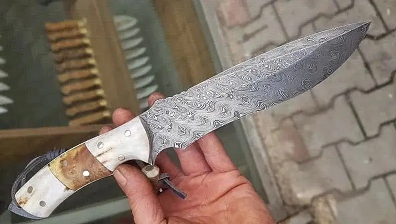 Damascus camping Knife Hunting Knives With leather sheath Full tang