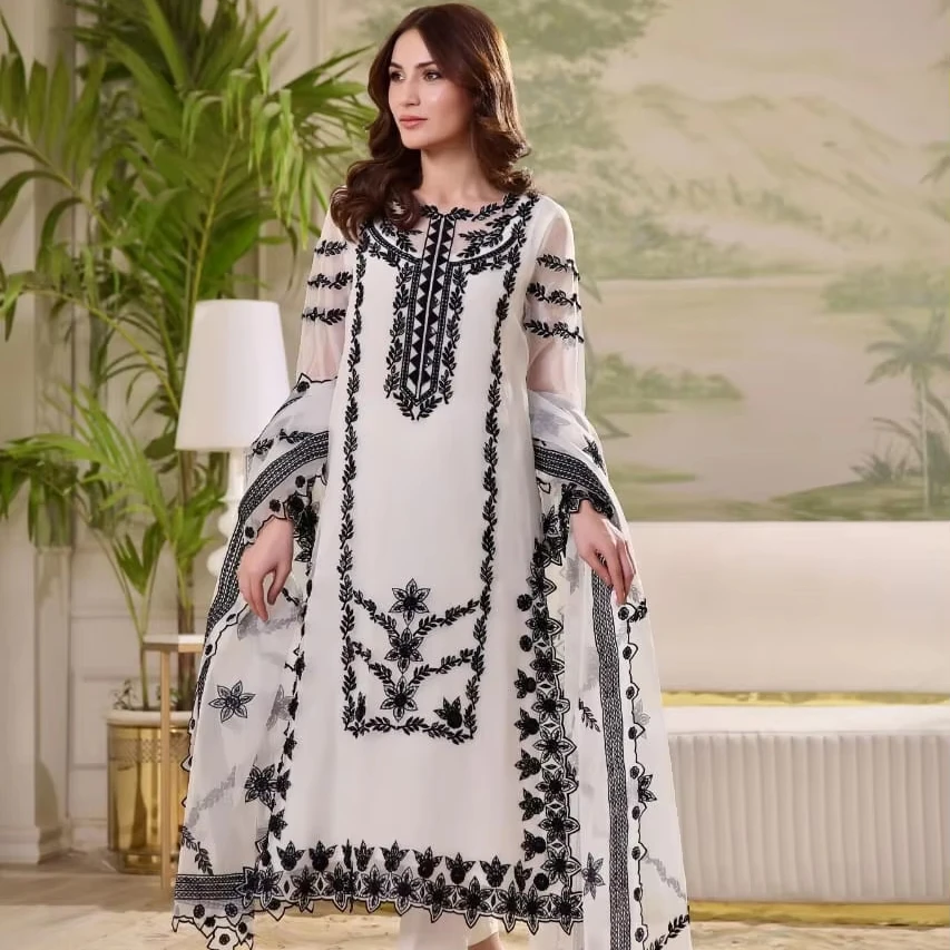 Luxurious Fox Georgette Casual Dress Ensemble Semi-Stitched Heavy Embroidery Diamond Sequin-Adorned Dupatta Long Lace-Decorated