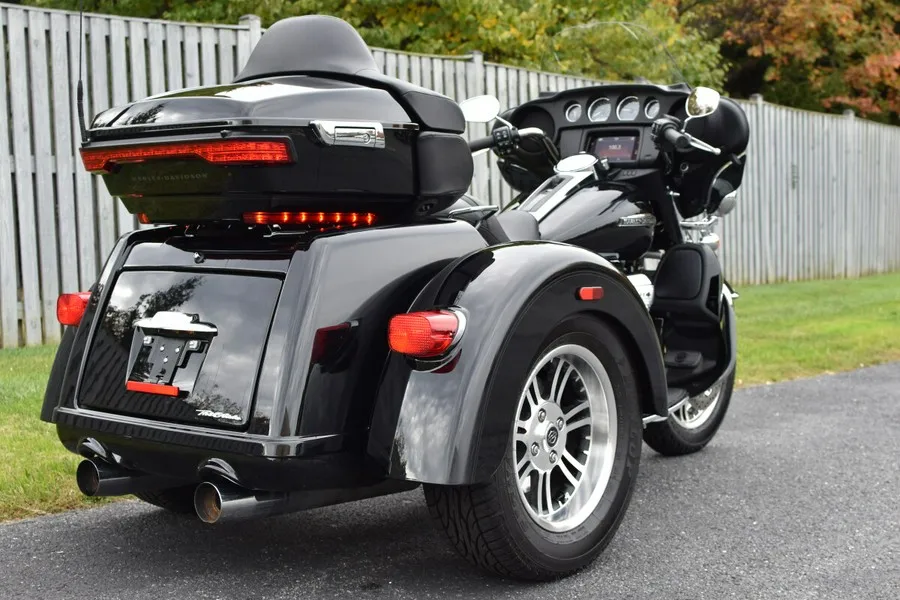 Top Selling  New 2024 Harleyy Davidsonn TRI GLIDE  ULTRA New 4-Strokee TRIKE Motorcycle ready to ship