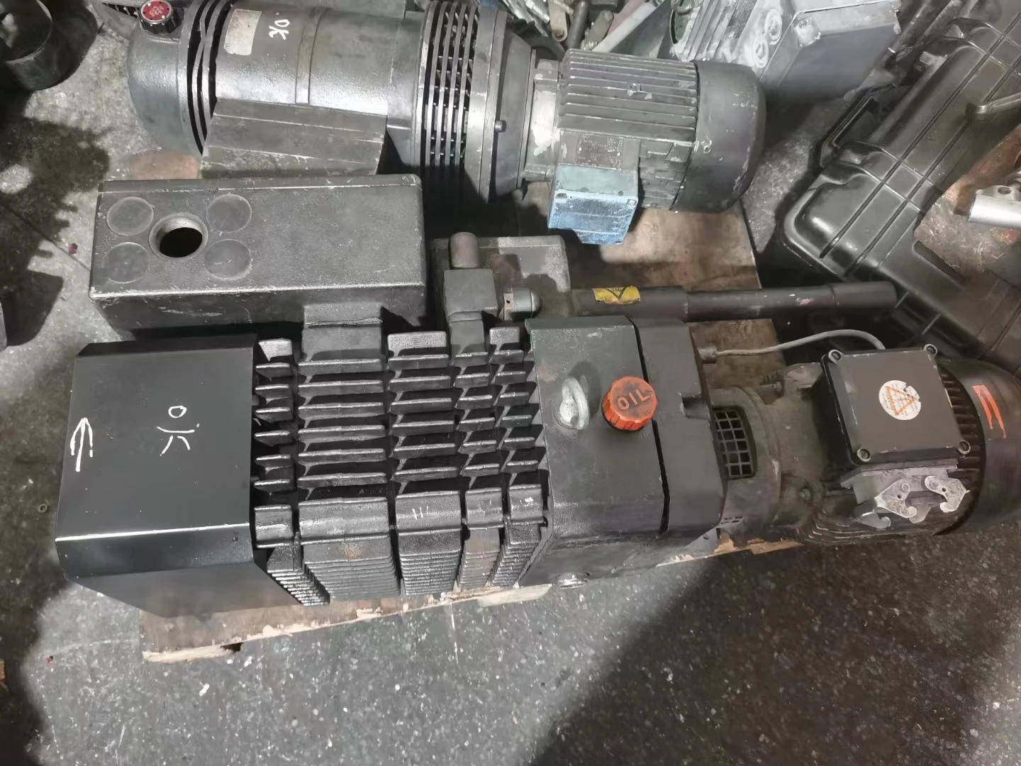 C2.102.1902 Main Blower Pump AM100LF2 Motor For Heidelberg Offset Spare Replacement Parts