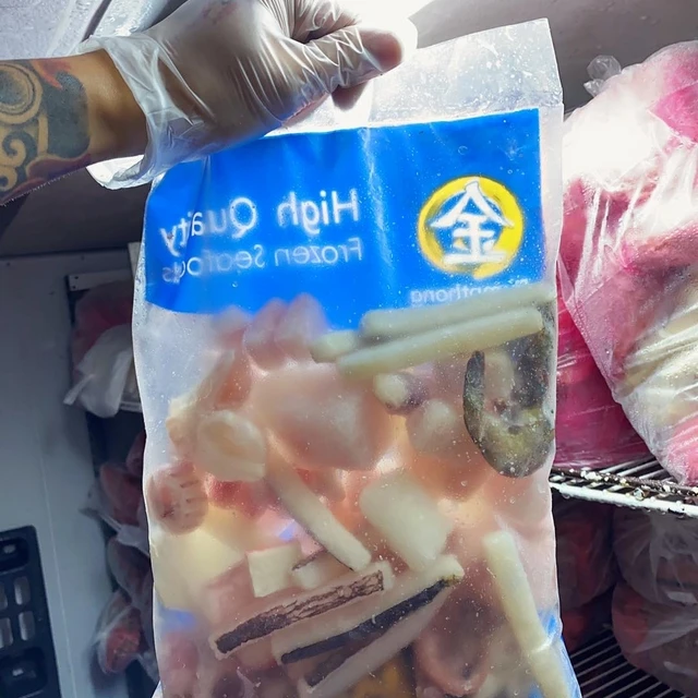 Total sea Quality Frozen Mixed Seafood Shrimp Fish Squid Shellfish Crab Sticks Directly From the Pier cheap price