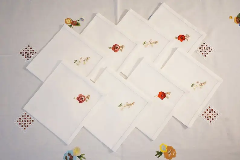 Set of Hand-Embroidered Tablecloth (150 x 250 cm) and Matching Napkins Premium Cloth Table Cover and Napkins