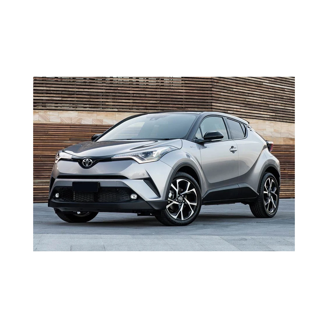 Toyotai CH-R fog lights for better visibility in adverse weather