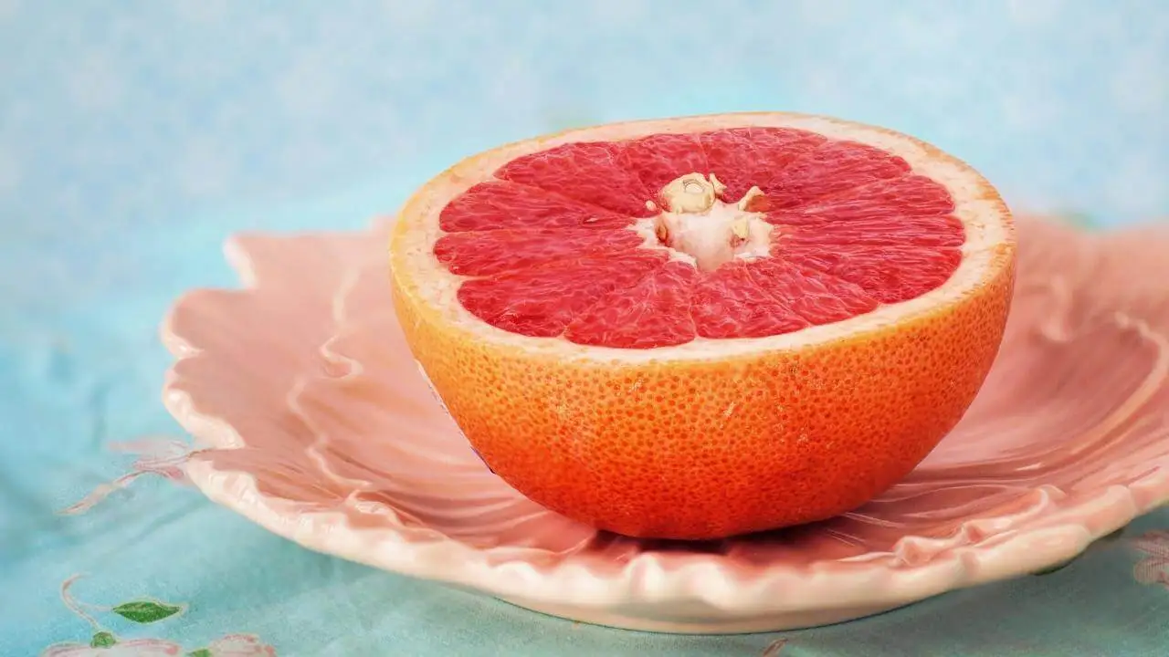 Anti Microbial and Anti-Oxidants Pure and Natural Red Grapefruit Essential Oil may helps Relieve Stress and Pain Available India