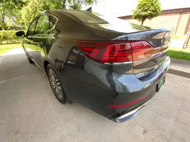 Чистый чистый использованный 2020 Kia Cadenza