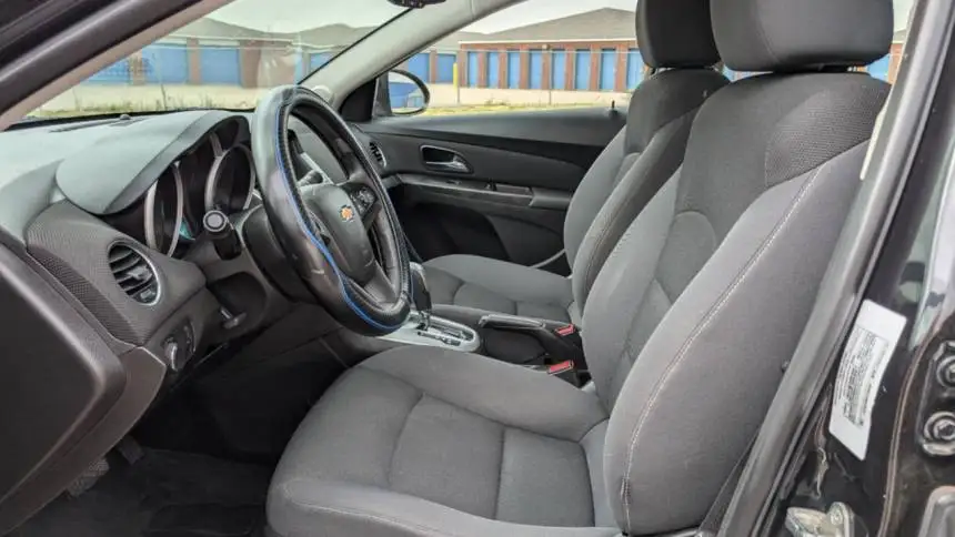 Подержанный 2015 Chevrolet Cruze LT