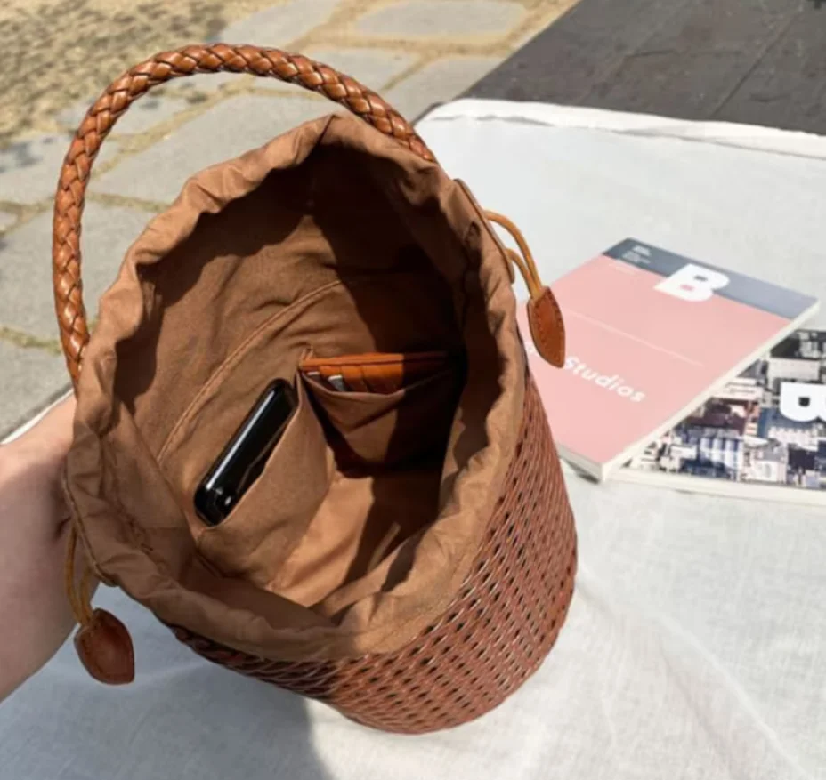 Custom Large Capacity Ladies Handbags Luxury Woven Tote Cow Hide Genuine Leather for Women for Summer and Winter